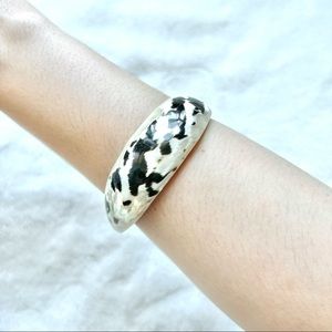 STUNNING Handmade Sea Shell Cuff  🐚 🌊